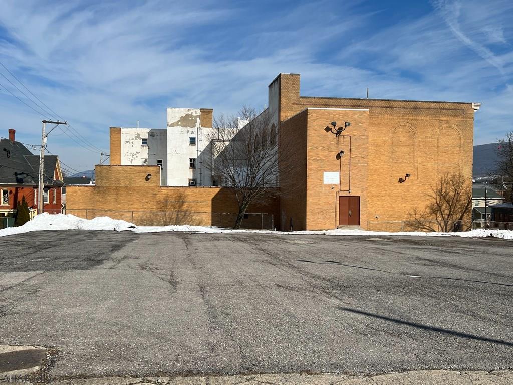 900 Lexington Ave, Altoona, PA 16601 KNY Building