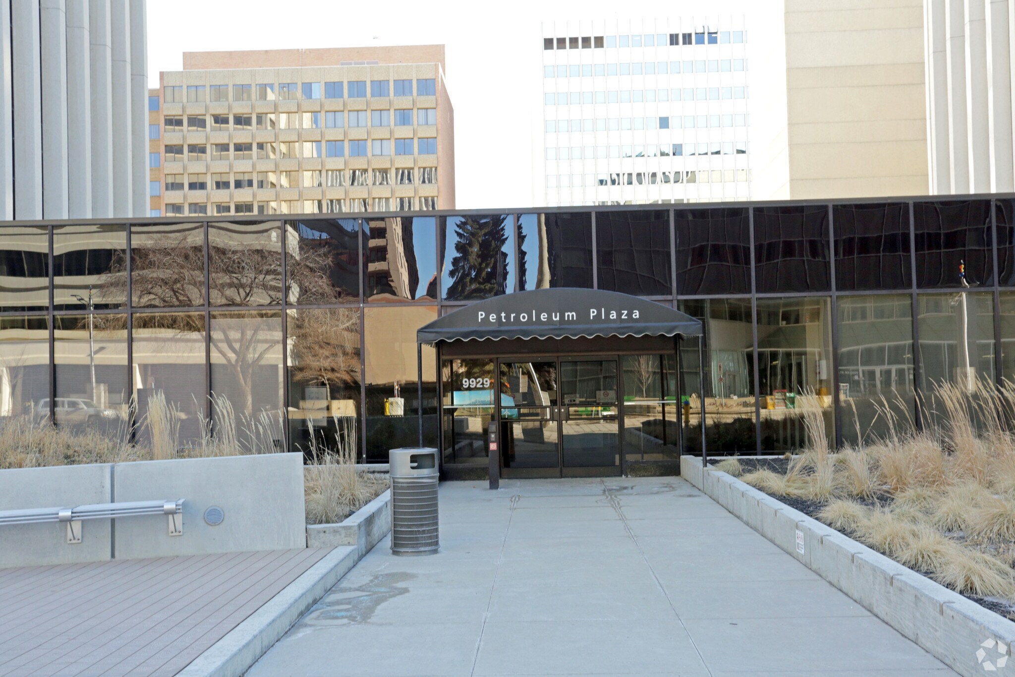 9915 108th St NW, Edmonton, AB T5K 2G8 OfficeRetail Space for Lease