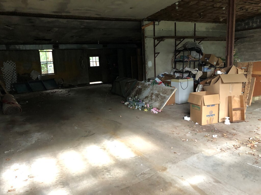 448 Bernardston Rd, Greenfield, MA 01301