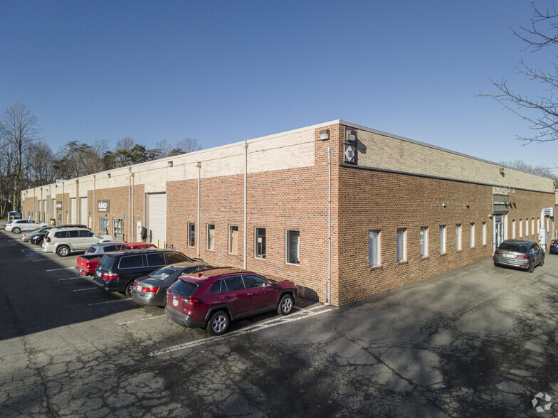 7405-7407 Lockport Pl, Lorton, VA for lease - Primary Photo - Image 1 of 9