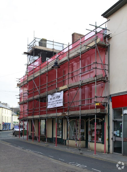 19-20 High St, Brecon for lease - Building Photo - Image 2 of 3