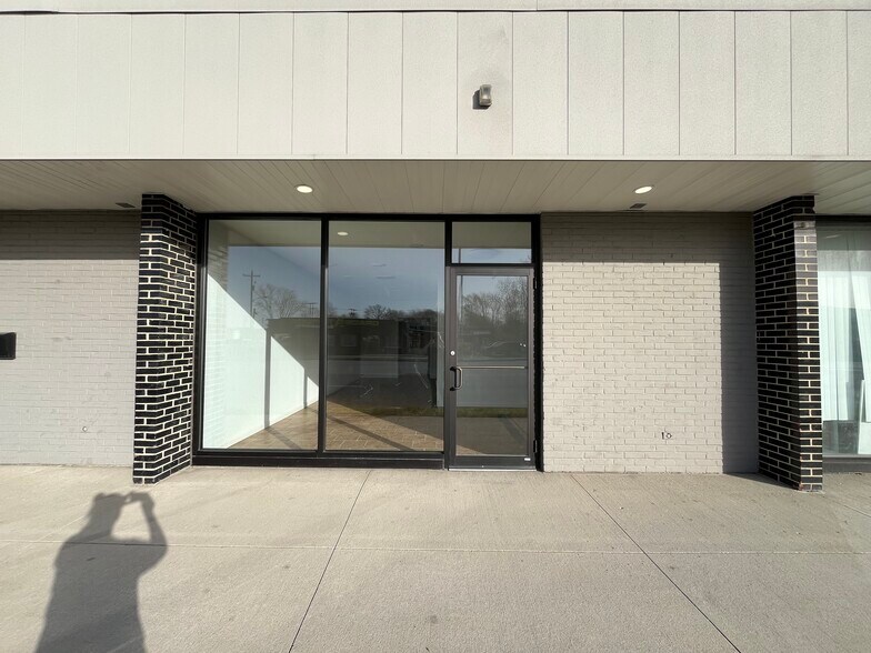 3500-3516 N Clinton St, Fort Wayne, IN for sale - Building Photo - Image 1 of 1