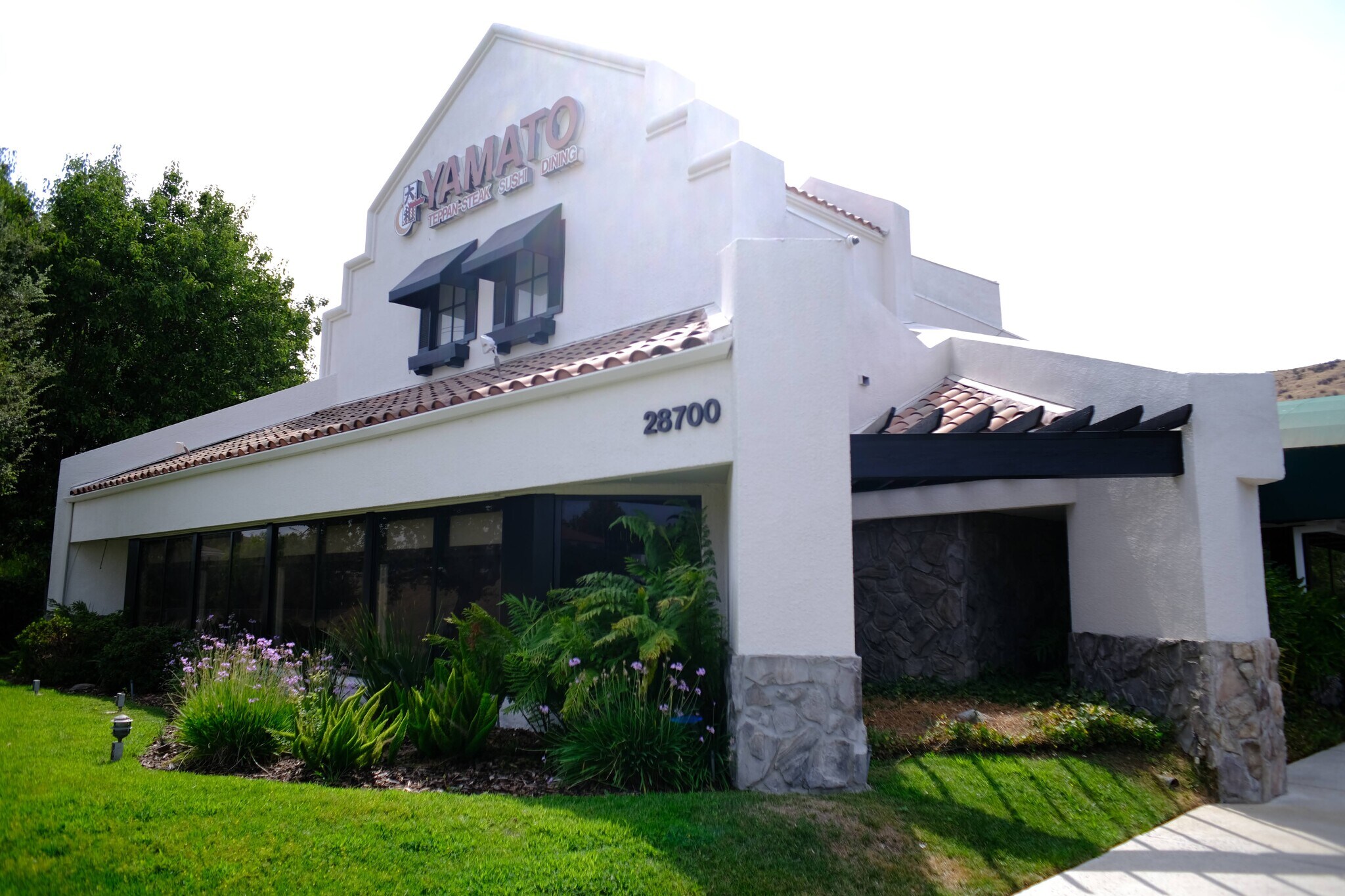 28700-28716 Roadside Dr, Agoura Hills, CA for lease Building Photo- Image 1 of 11