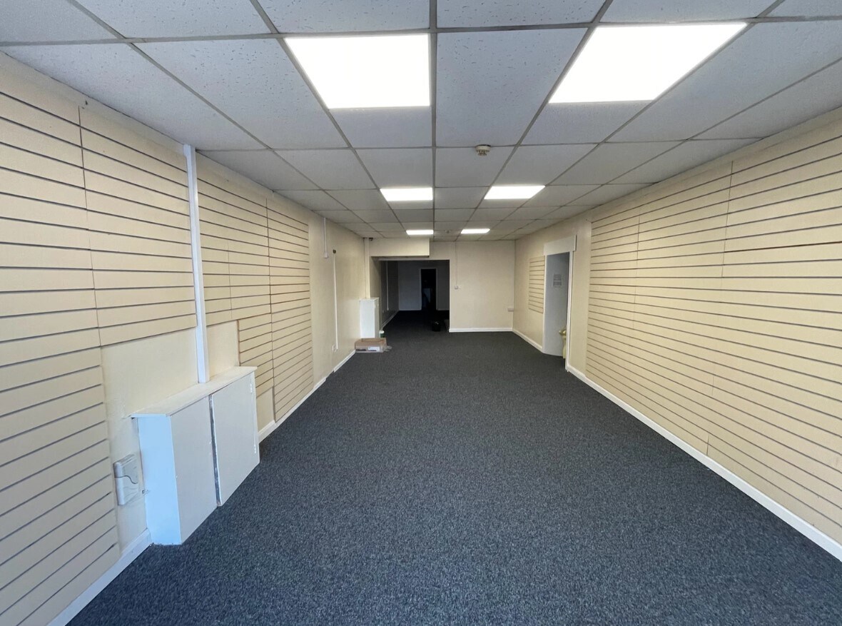 293 Hessle Rd, Hull, NHS HU3 4BQ Retail for Lease