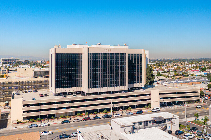 1045 Atlantic Ave, Long Beach, CA for lease - Primary Photo - Image 1 of 5