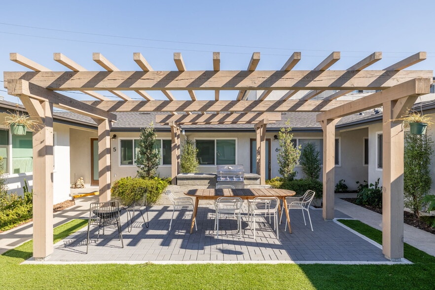 17302 Ermanita Ave, Torrance, CA for sale - Building Photo - Image 3 of 28