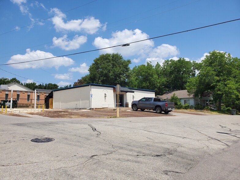 1330 Avenue N, Huntsville, TX for lease - Building Photo - Image 1 of 7