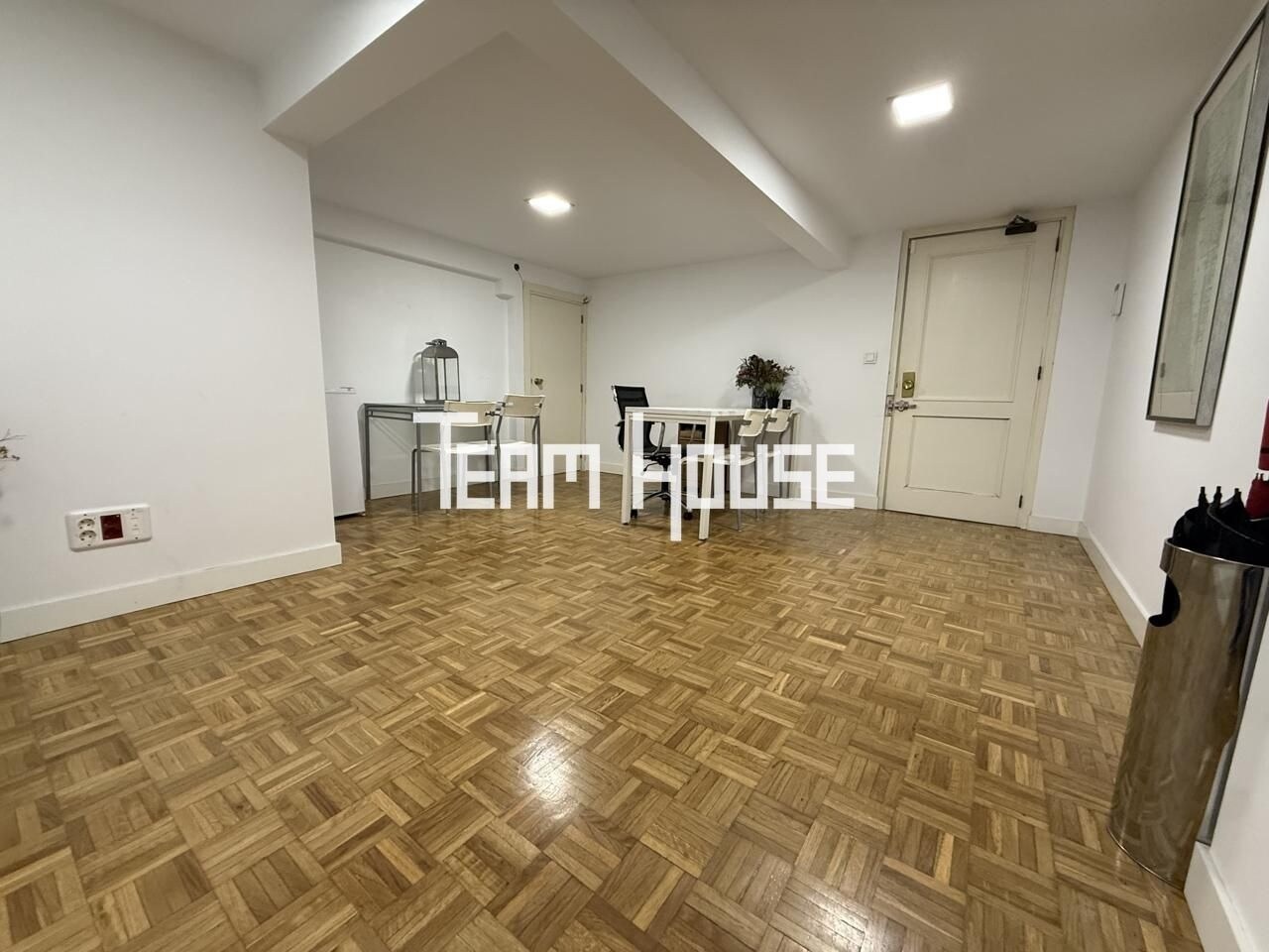 Office in Madrid, Madrid for lease Interior Photo- Image 1 of 8