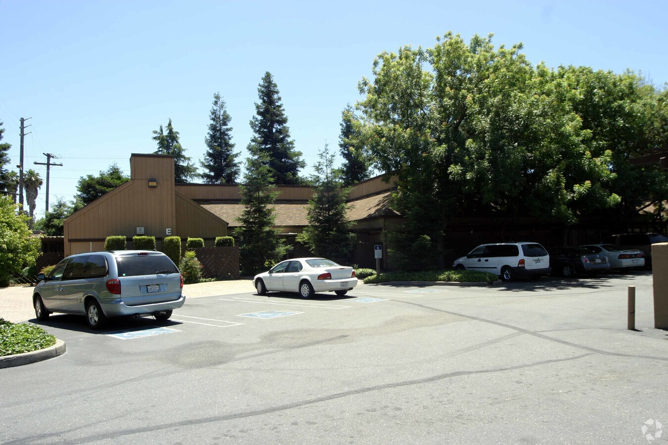 1801 Tully Rd, Modesto, CA 95350