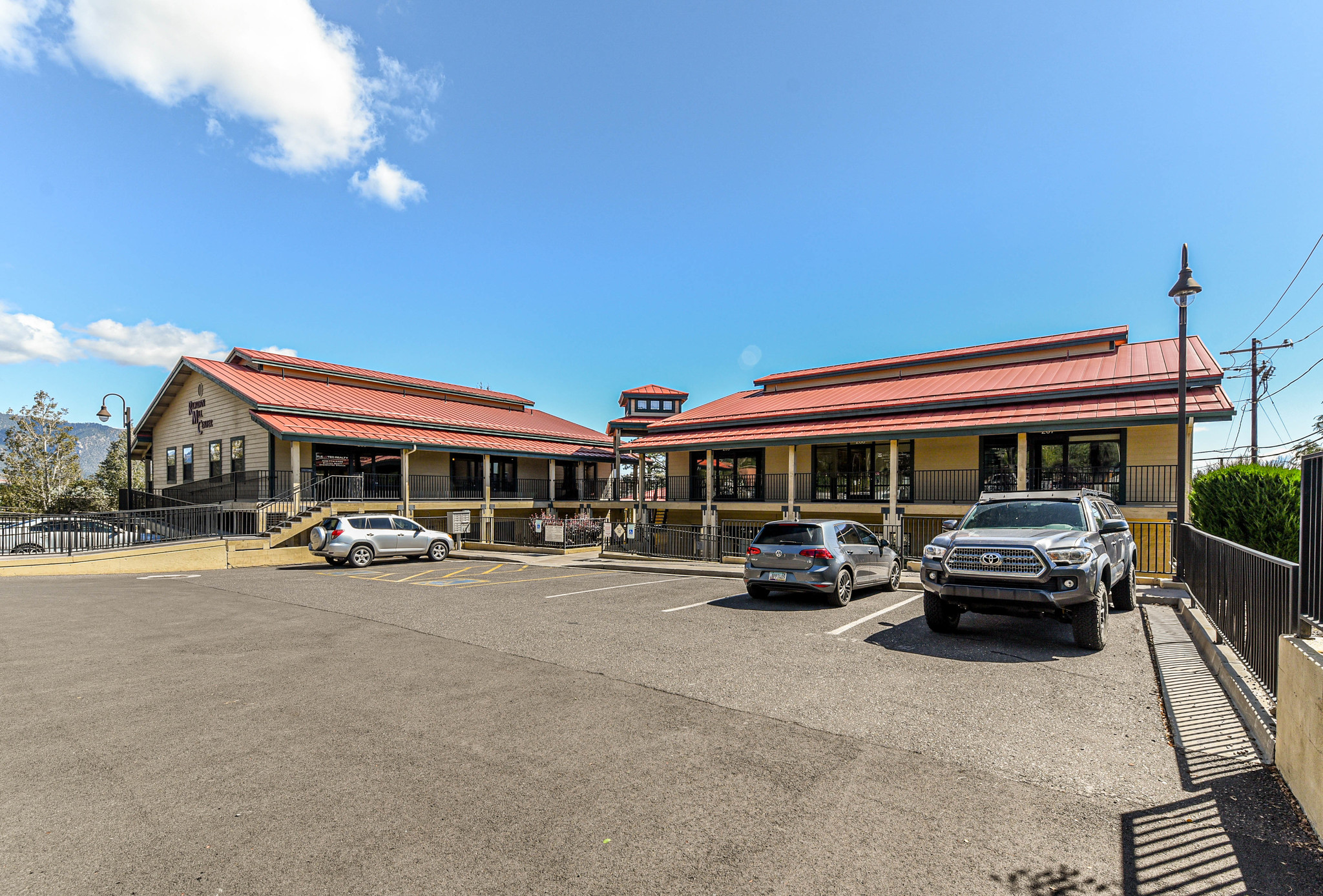 809 W Riordan Rd, Flagstaff, AZ for lease Building Photo- Image 1 of 19