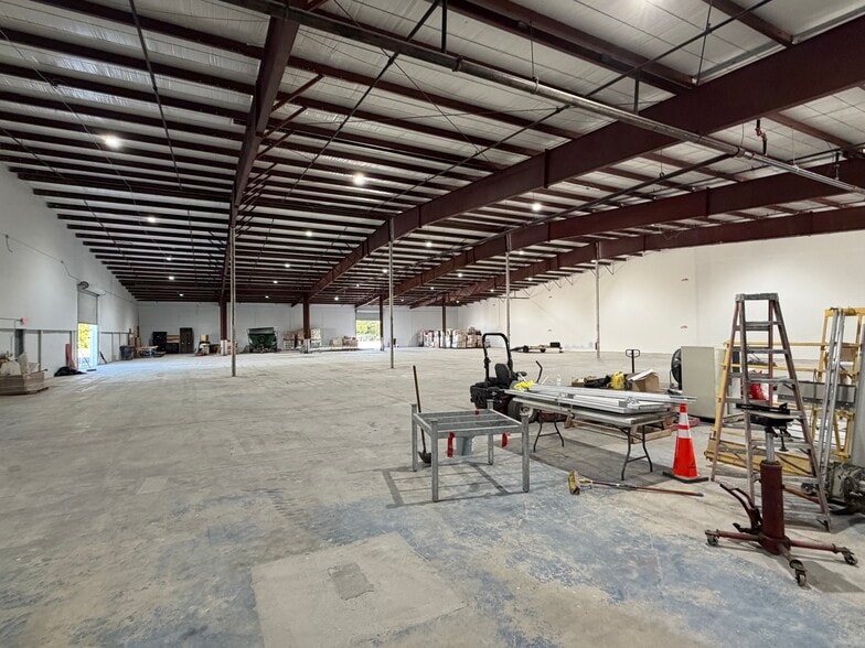 5700 E Colonial Dr, Orlando, FL for lease - Interior Photo - Image 2 of 6