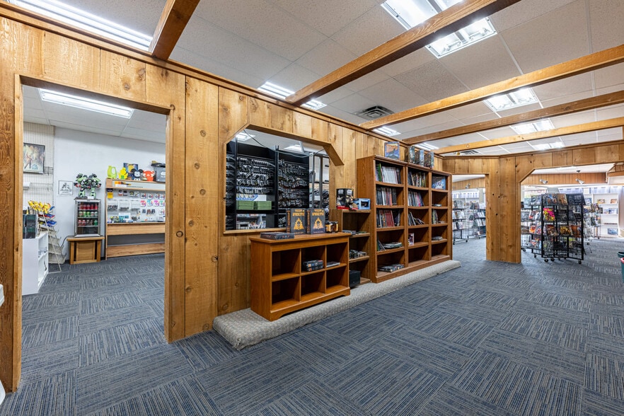 13-15 W Main St, Fairborn, OH for sale - Interior Photo - Image 3 of 6