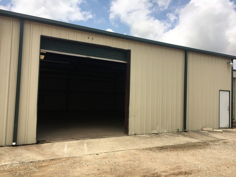 16120 Tx-6, Rosharon, TX for sale - Building Photo - Image 1 of 1