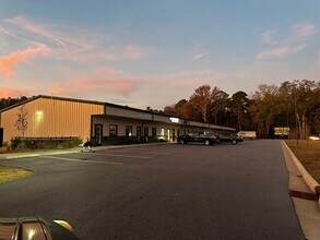 4758 US Highway 301 S, Hope Mills, NC for lease Building Photo- Image 1 of 8