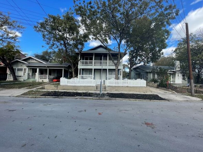 625 E Woodlawn Ave, San Antonio, TX for sale - Primary Photo - Image 1 of 12