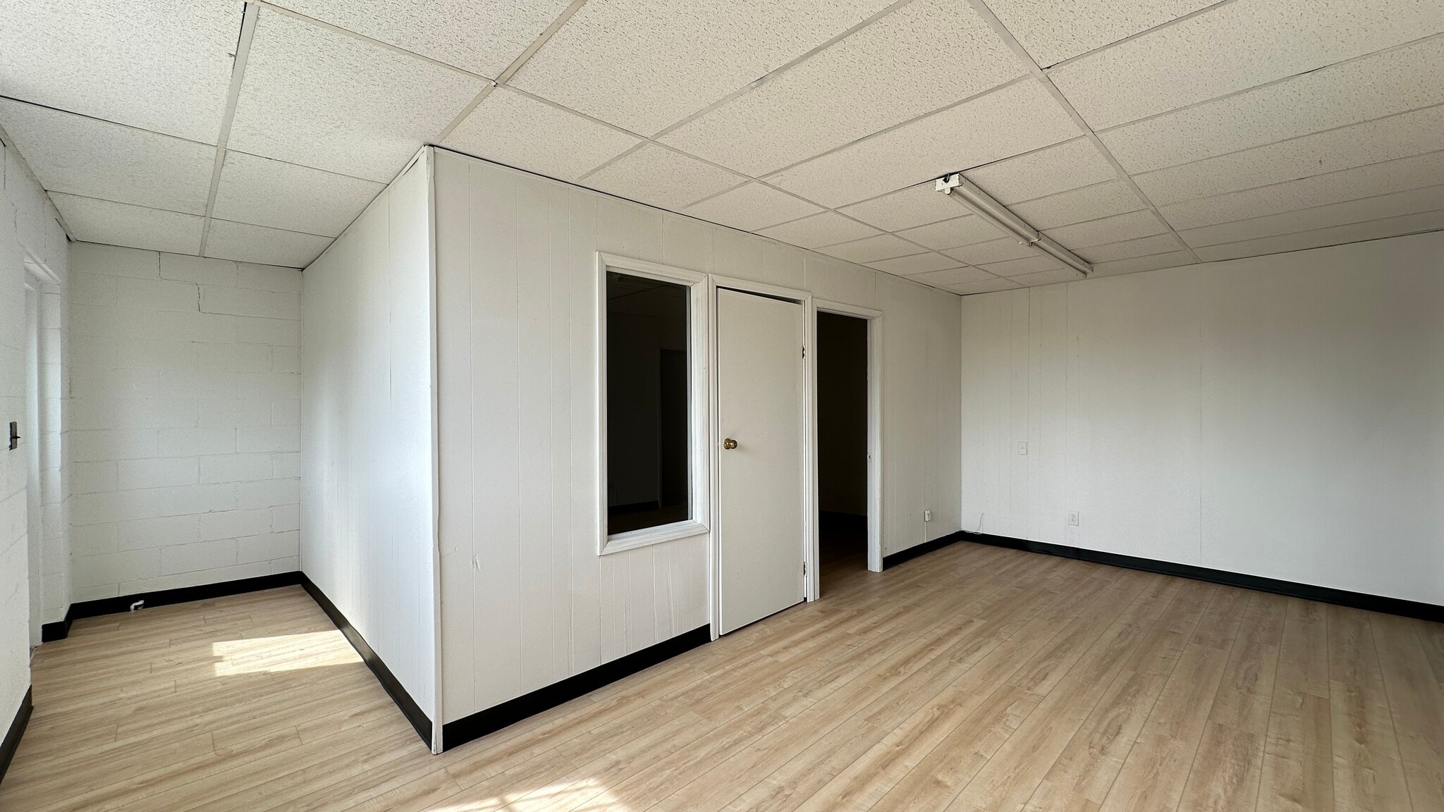 816-824 2nd Ct W, Birmingham, AL for lease Interior Photo- Image 1 of 11