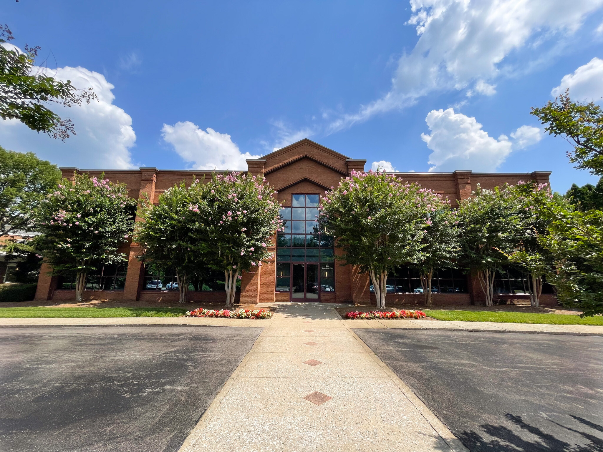 215 Jamestown Park Dr, Brentwood, TN for lease Building Photo- Image 1 of 6