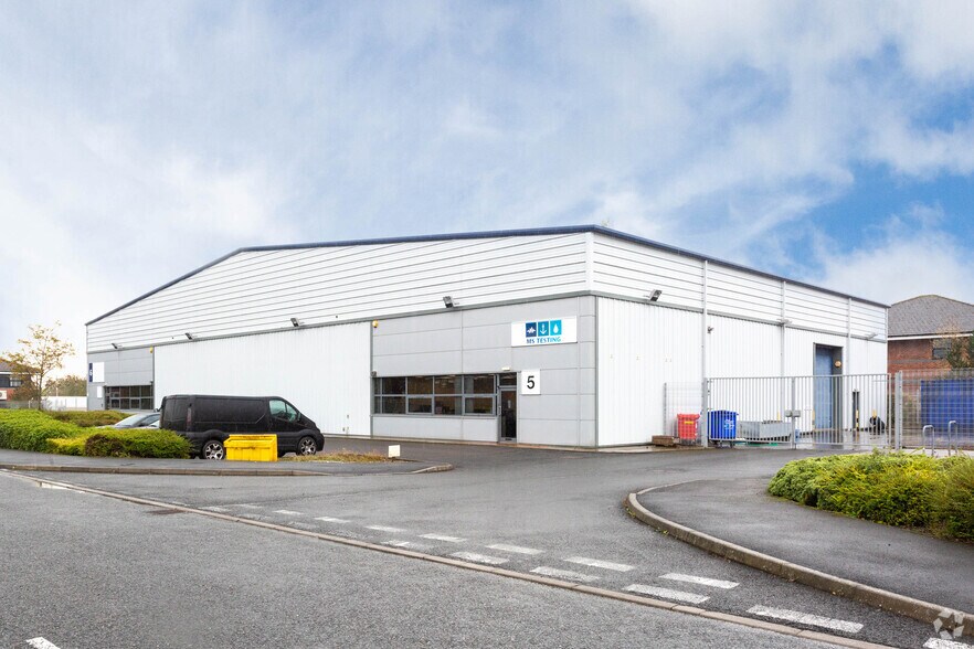 Maple Way, Newton Aycliffe for sale - Primary Photo - Image 1 of 1