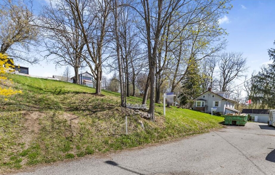 10 Elgin E st, Woolwich, ON for sale - Primary Photo - Image 1 of 4