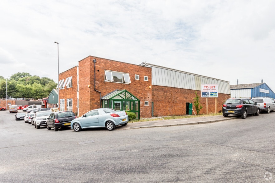 High March Clos, Daventry for sale - Primary Photo - Image 1 of 1