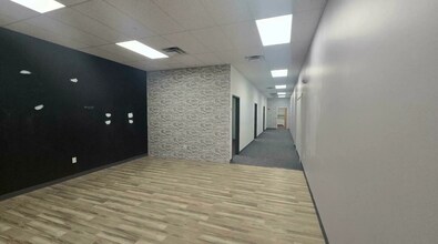94-96 Daniel Webster Hwy, Belmont, NH for lease Interior Photo- Image 2 of 12