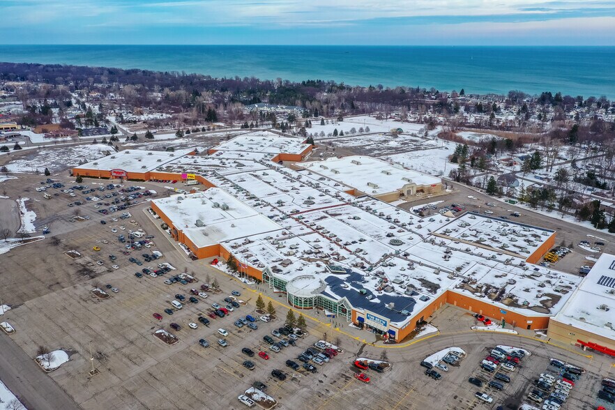 4350 24th Ave, Fort Gratiot, MI for lease - Building Photo - Image 2 of 8