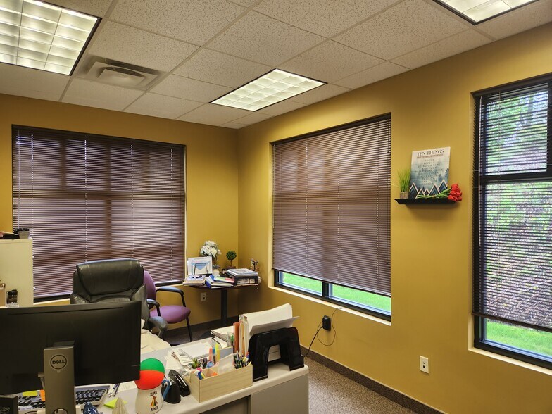 1100 Ashwood Dr, Canonsburg, PA 15317 Ashwood Commons Office Park