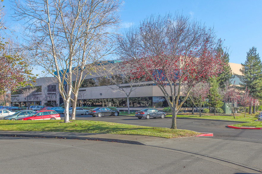 1425 N McDowell Blvd, Petaluma, CA for lease - Primary Photo - Image 2 of 15