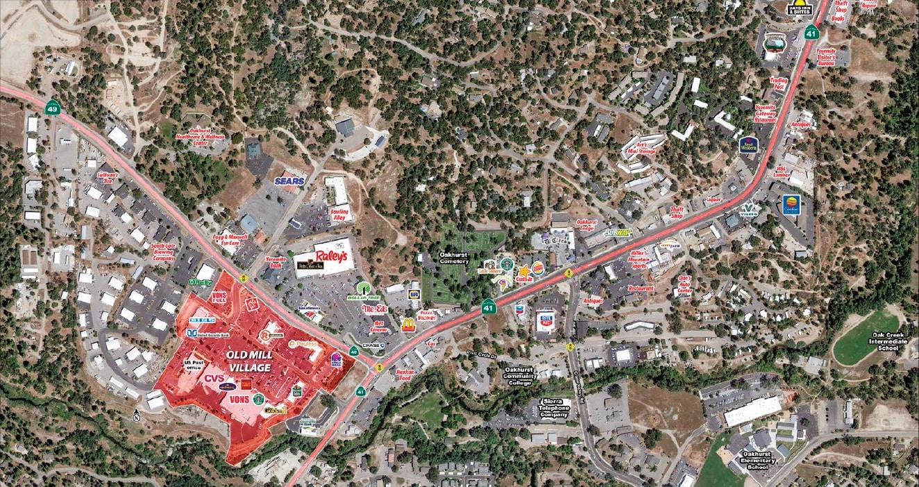 40032-40050 Highway 41, Oakhurst, CA for lease Building Photo- Image 1 of 2