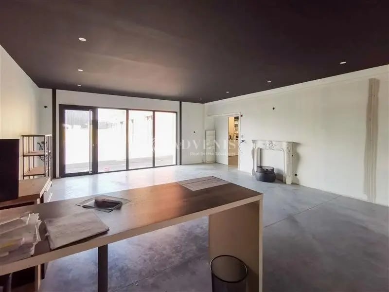 Flex in Saint-Malo for lease Interior Photo- Image 1 of 8