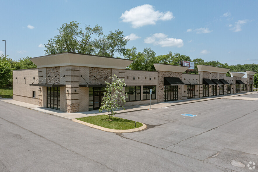 840 N Blue Jay Way, Gallatin, TN for lease - Building Photo - Image 1 of 4