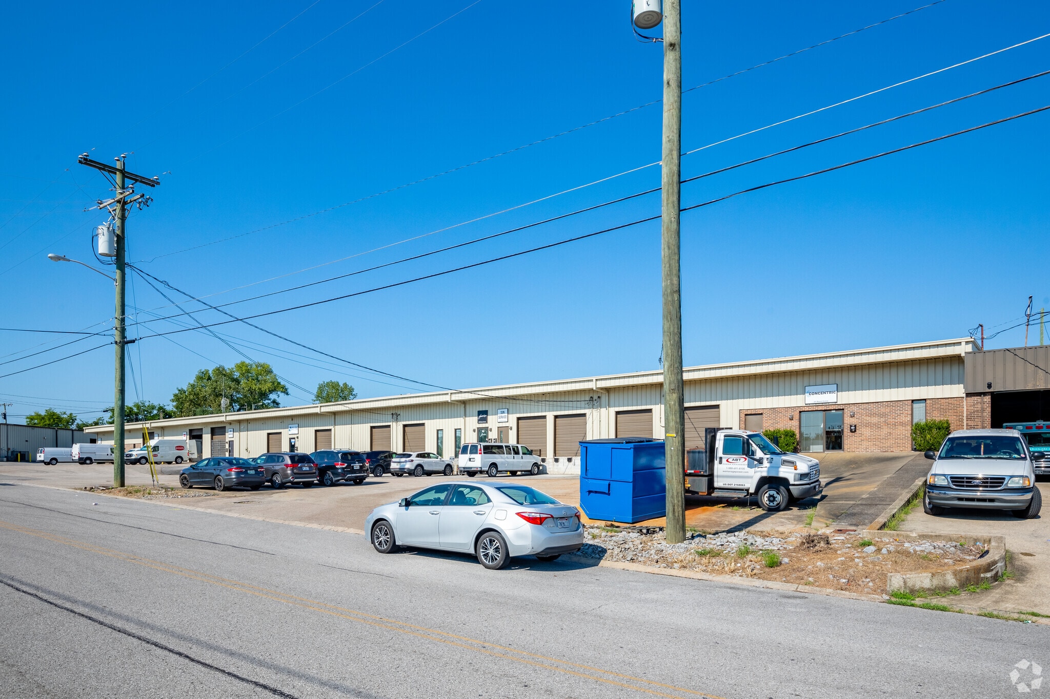 221-245 Blanton Ave, Nashville, TN for lease Building Photo- Image 1 of 8
