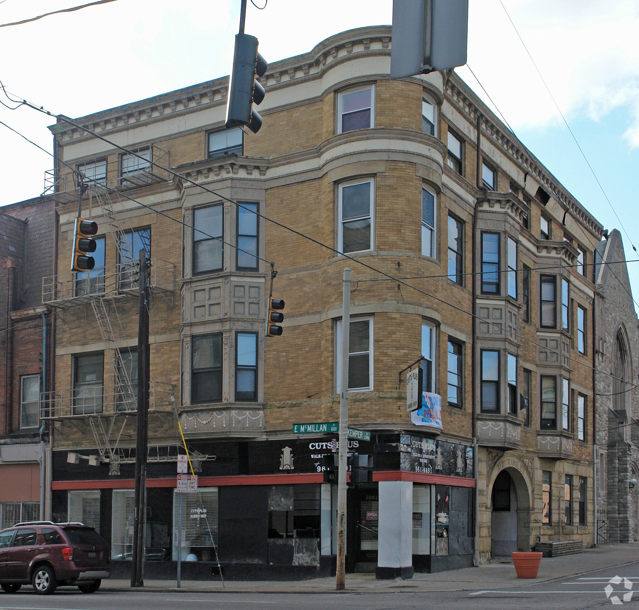 2390 Kemper Ln, Cincinnati, OH for sale Primary Photo- Image 1 of 1