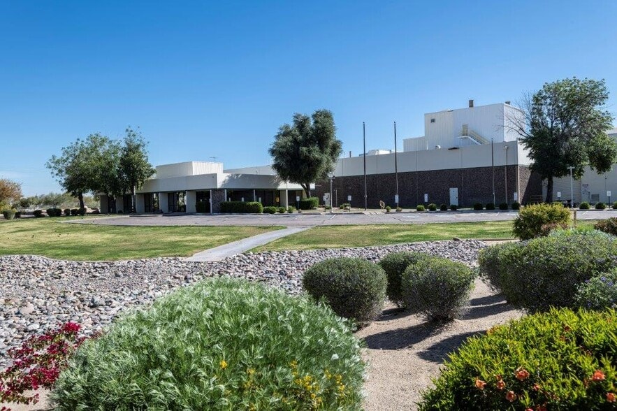 165 S Price Rd, Chandler, AZ for sale - Building Photo - Image 2 of 9