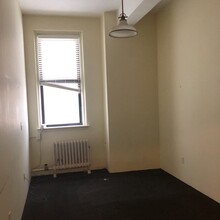 303-305 Fifth Ave, New York, NY for lease Interior Photo- Image 2 of 6