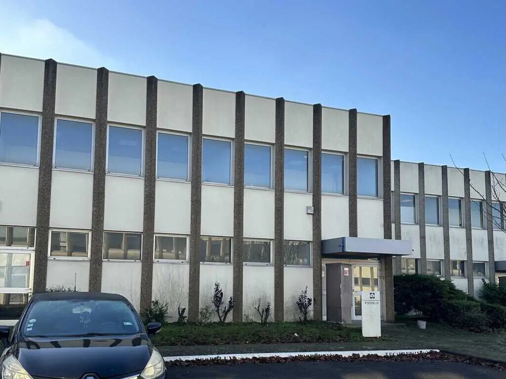 Location Local d'activités 82 m² à 534 m² - Photo 1