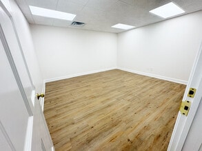 7000 Hampton Ctr, Morgantown, WV for lease Interior Photo- Image 1 of 2