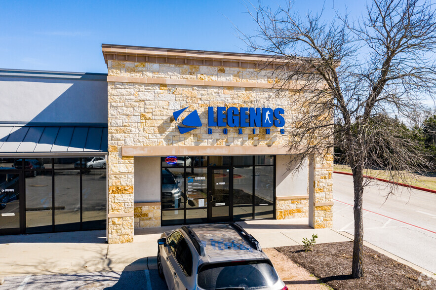 9001 Brodie Ln, Austin, TX for lease - Building Photo - Image 3 of 21