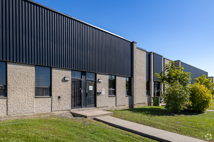 731-749 Av Meloche, Dorval, QC for lease - Building Photo - Image 1 of 17