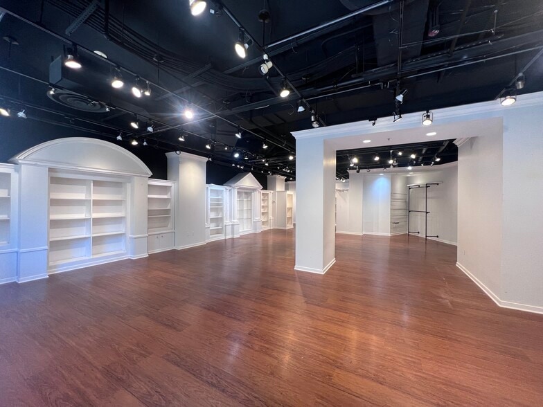 3401 38th St NW, Washington, DC for lease - Building Photo - Image 2 of 8