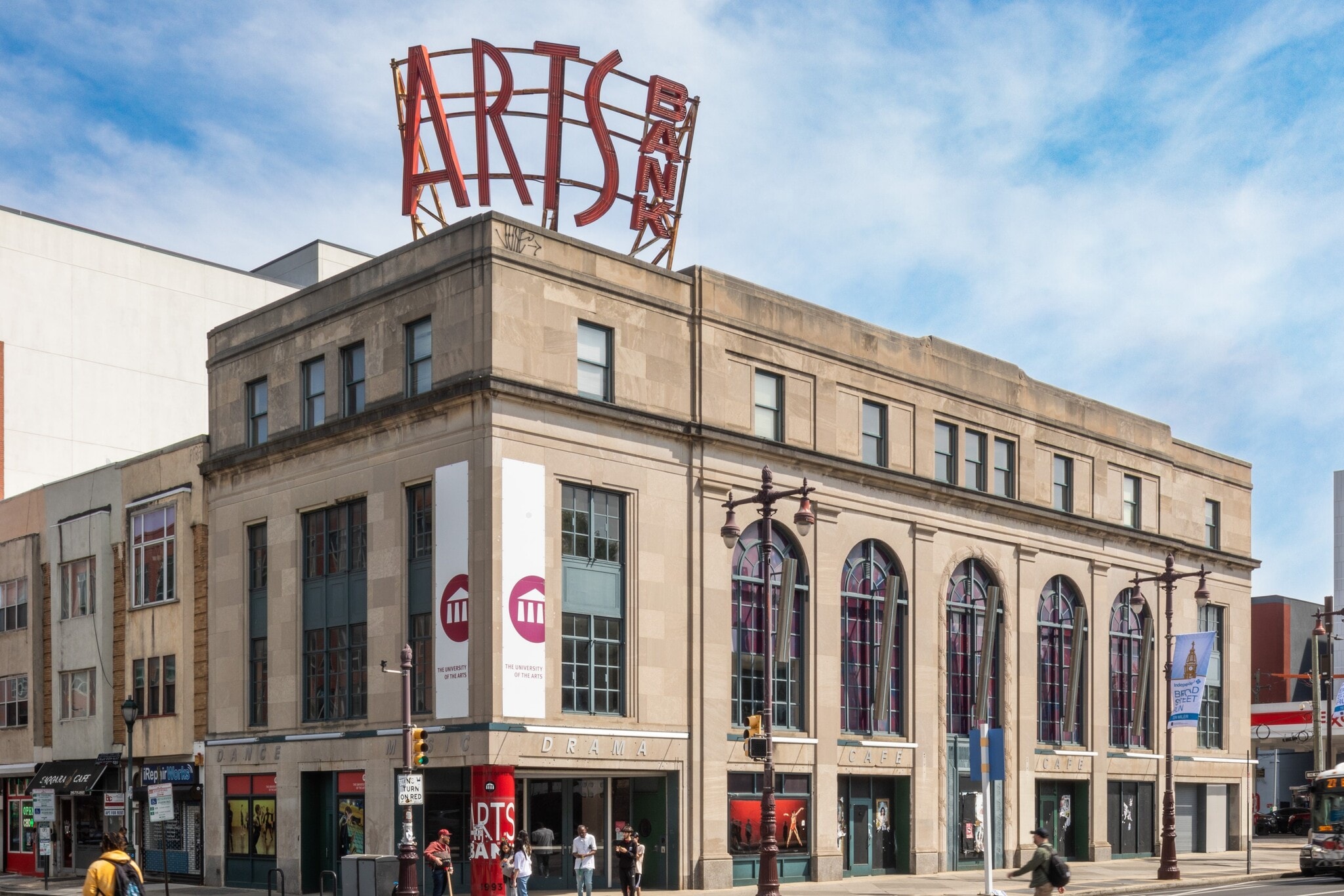 601 S Broad St, Philadelphia, PA for lease Primary Photo- Image 1 of 19