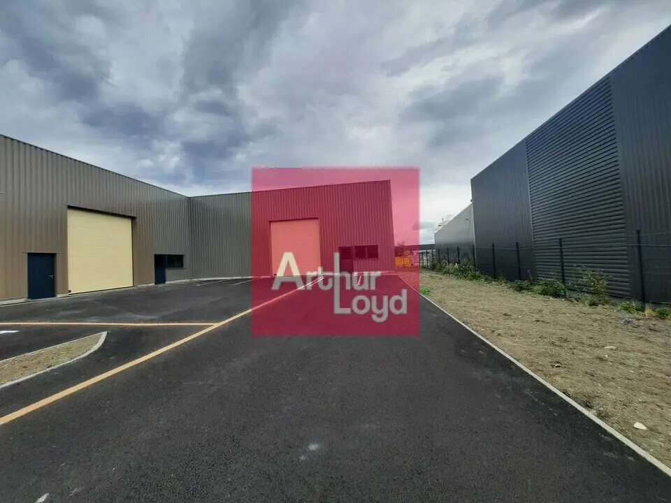 Flex in La Roche-Blanche for lease Building Photo- Image 1 of 10