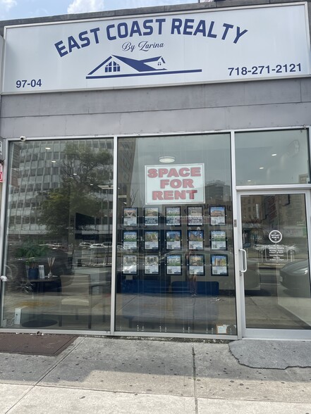 97-02 - 97-22 Queens Blvd, Rego Park, NY for lease - Building Photo - Image 1 of 3