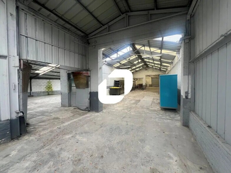 Flex in Lillers for lease - Interior Photo - Image 3 of 7