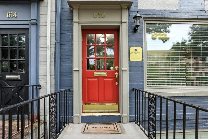 616 N Washington St, Alexandria, VA for lease - Building Photo - Image 3 of 33