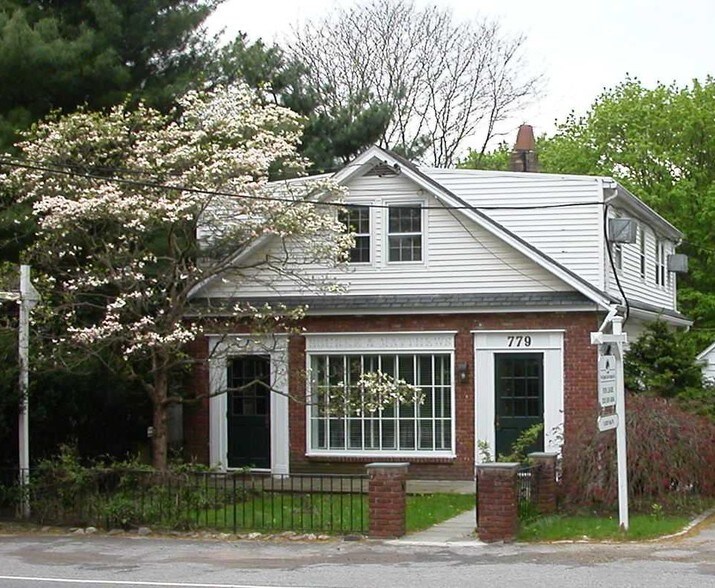 779 North St, Greenwich, CT 06831