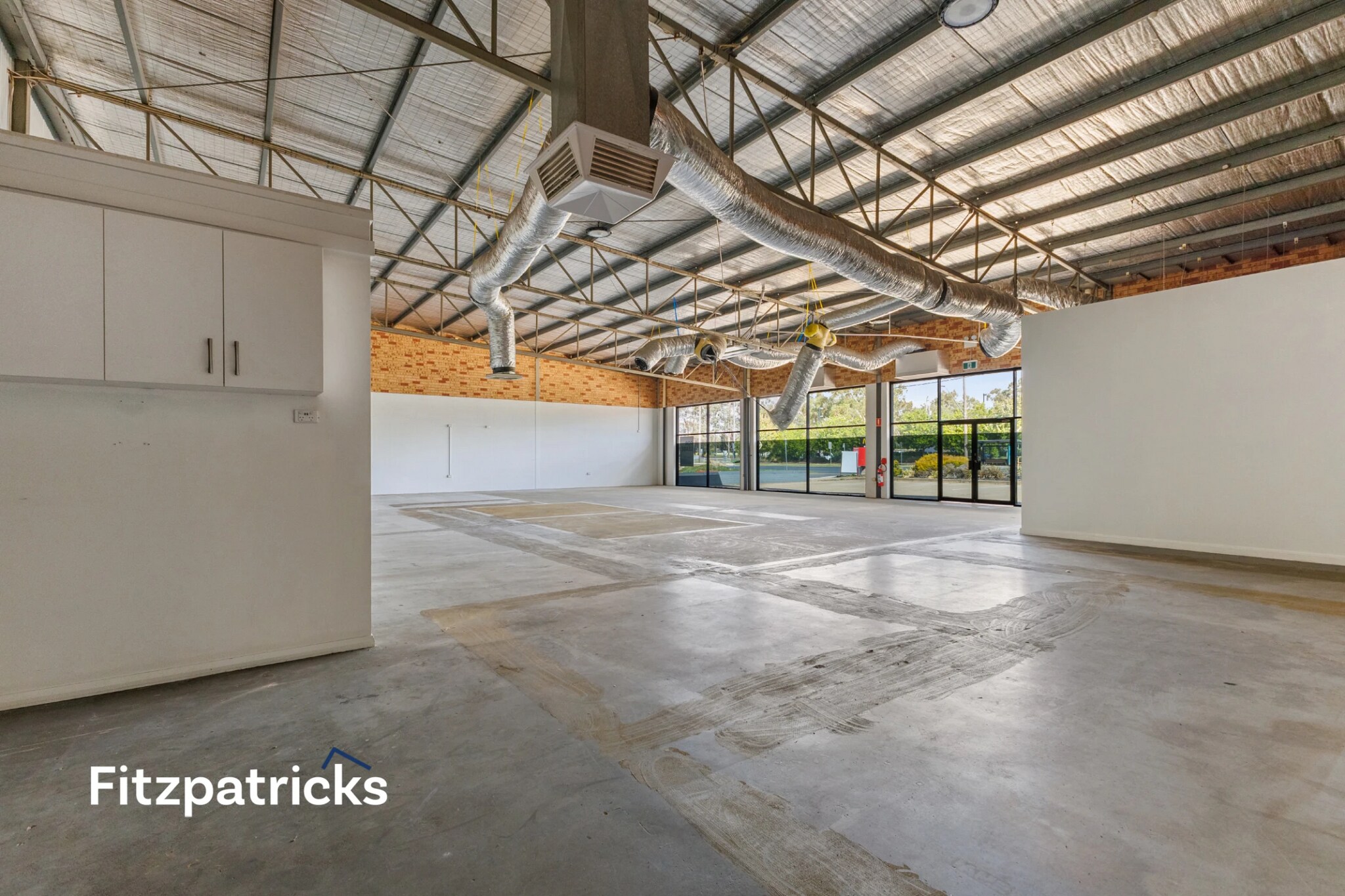 133 Fernleigh Rd, Glenfield Park for lease Interior Photo- Image 1 of 7