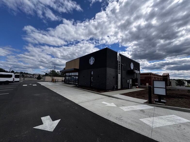 232 Midway Dr, Dubois, PA for sale - Building Photo - Image 2 of 4