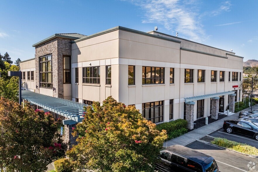 5140 Business Center Dr, Fairfield, CA for lease - Building Photo - Image 2 of 26