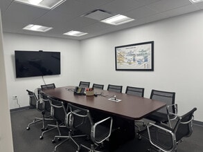 60 Cutter Mill Rd, Great Neck, NY for lease Interior Photo- Image 1 of 8